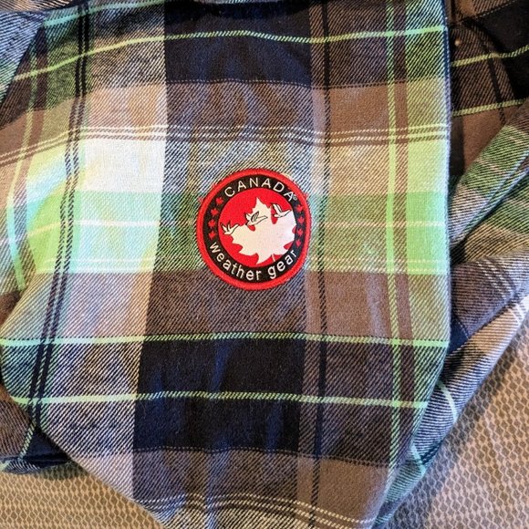Canada Weathergear, Women's Button-Down, 2 Pockets, Plaid, Green/Black, Size XL - Picture 5 of 8